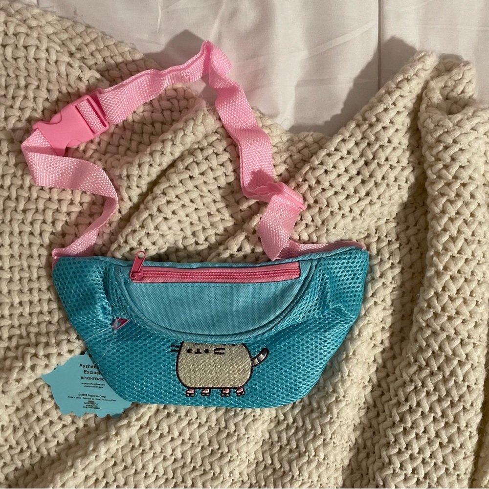 Pusheen fannypack
